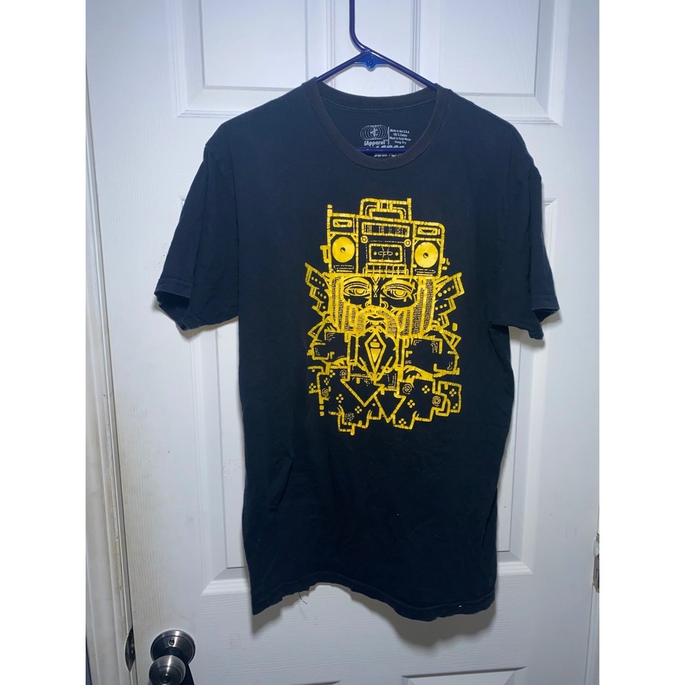 iApparel T-Shirt Boombox Totem Graphic Black Large Excellent